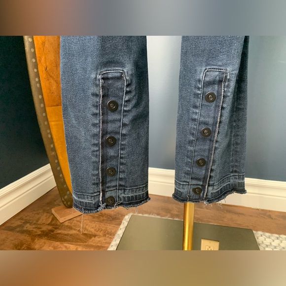 DL1961 Mara jeans. Size 26 - Picture 6 of 16